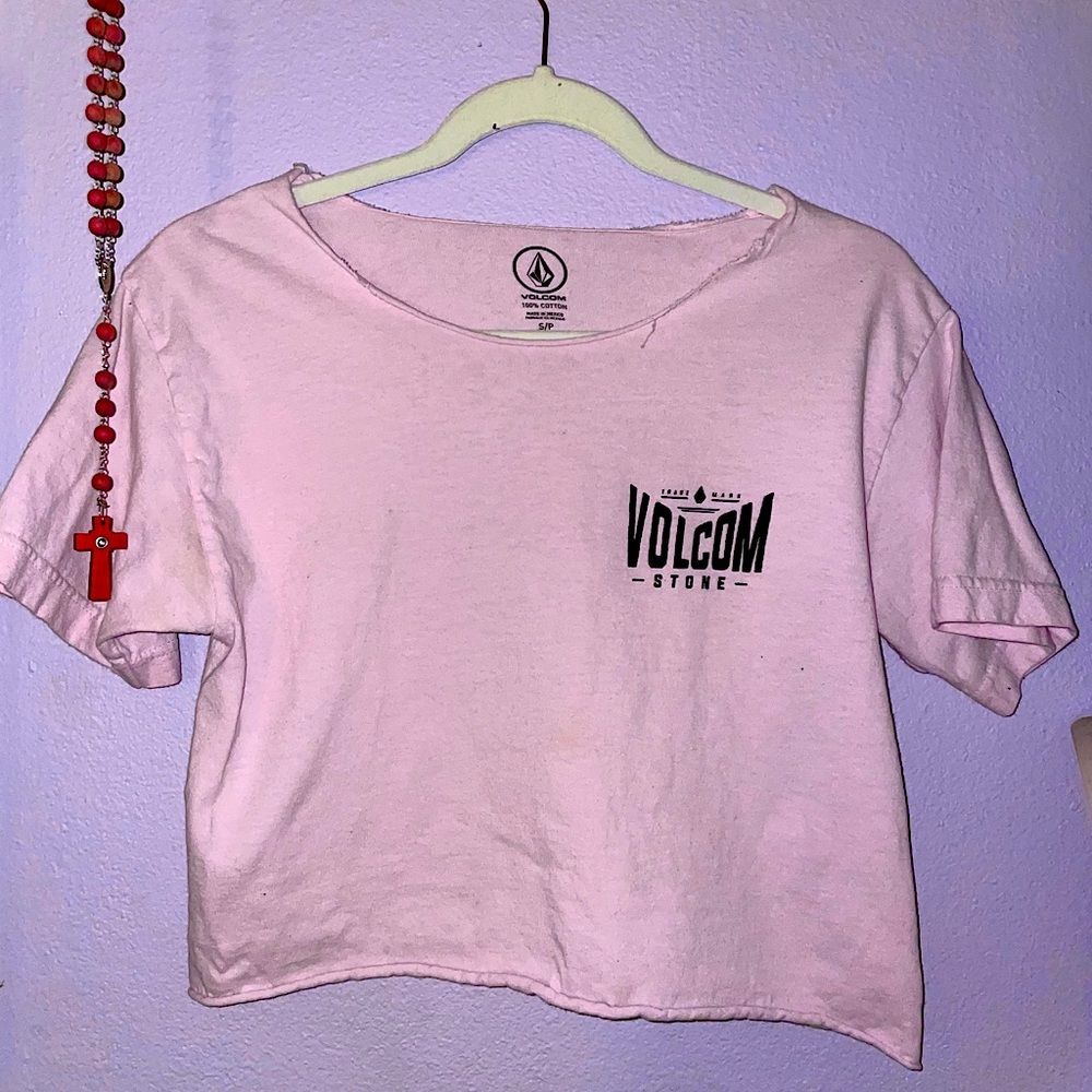 A womens 1991 Volcom cut cropped top.